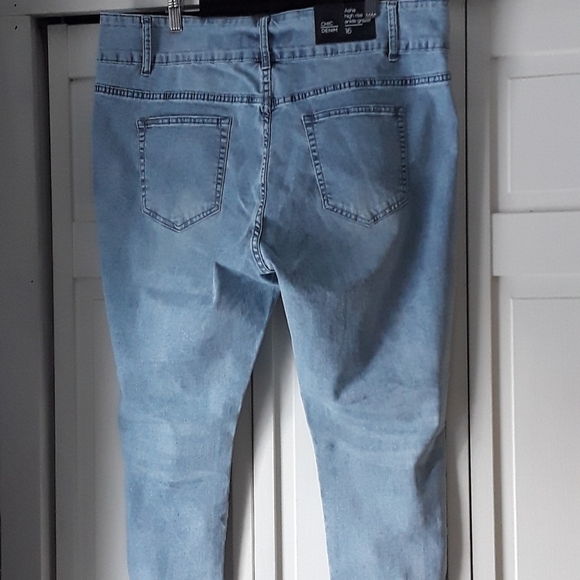 City Chic High Rise Rip Jean light denim wash Size 16 - Picture 10 of 12
